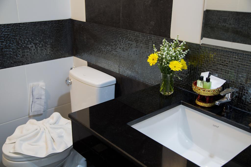 Bed and Breakfast Noble Tarntong Boutique Чиангмай Экстерьер фото