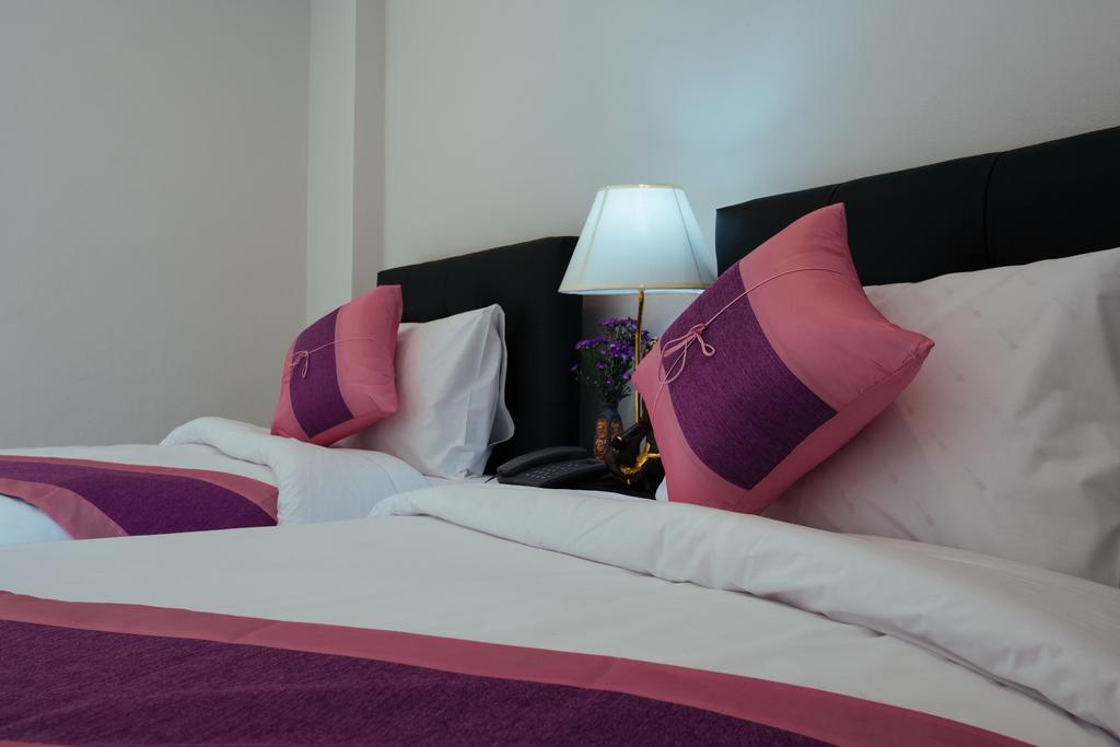 Bed and Breakfast Noble Tarntong Boutique Чиангмай Экстерьер фото