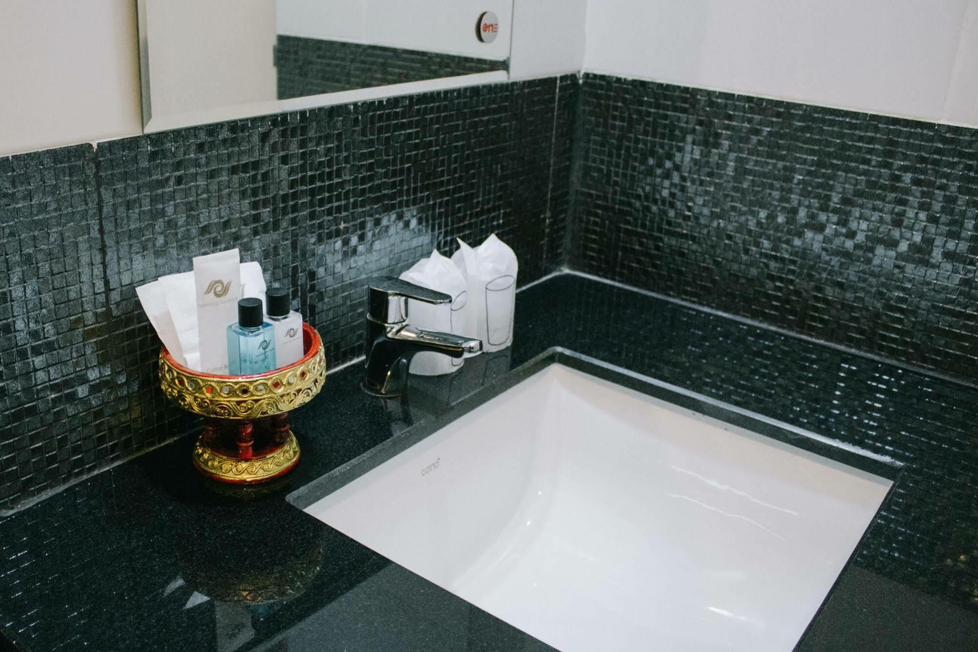 Bed and Breakfast Noble Tarntong Boutique Чиангмай Экстерьер фото