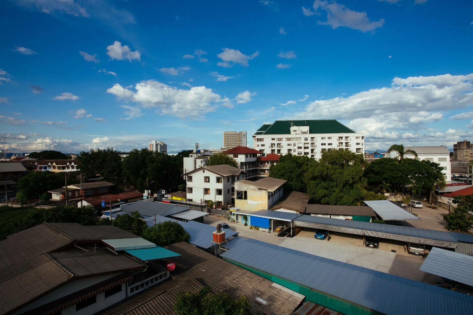 Bed and Breakfast Noble Tarntong Boutique Чиангмай Экстерьер фото